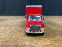 1/34 IH 100 Years Truck NIB 1st Gear