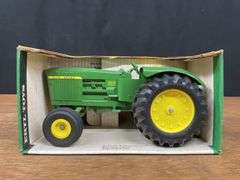 1/16 John Deere 5020 NIB Ertl