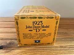 1/16 John Deere D NIB Ertl