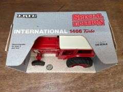 1/16 IH 1466 NIB Ertl
