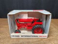 1/16 IH 966 NIB Ertl