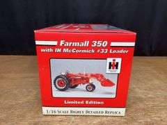 1/16 Farmall 350 w/Loader 2006 Pork Expo NIB SC