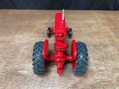 1/16 Farmall 706 1992 Ontario NIB SM
