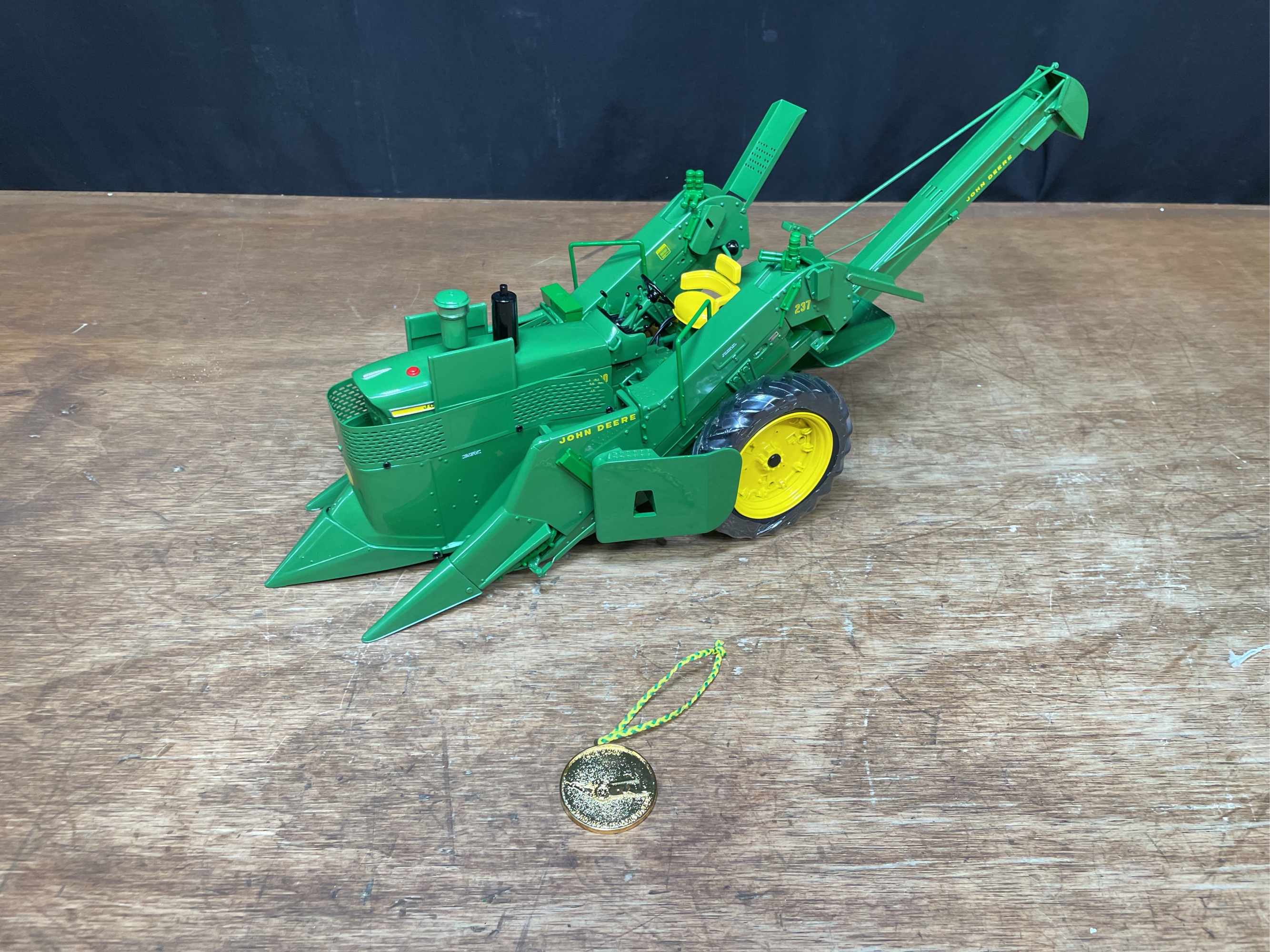 Lot image 12