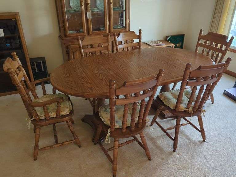 Dining Room table with (6) Chairs - 78" X 42" Top image