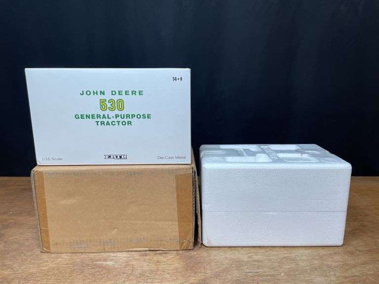 1/16 John Deere 530 2007 2 Cylinder NIB Ertl image