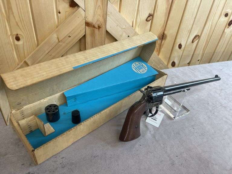 H&R Model 676 .22 LR/.22 Magnum SA Revolver image