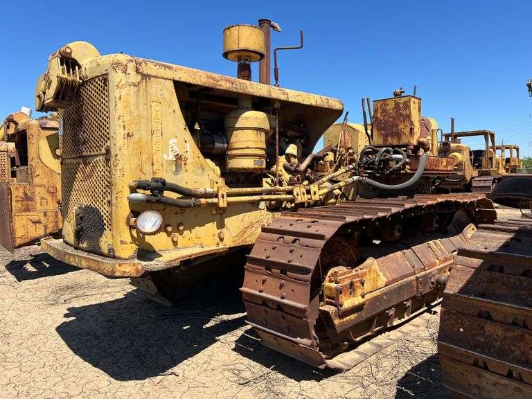 Caterpillar D8 image