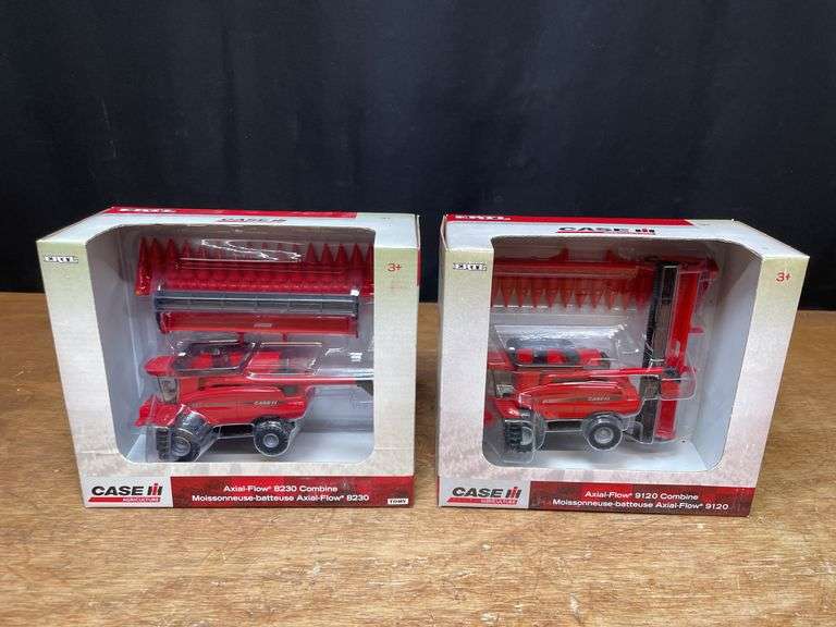 (2) 1/64 Case-IH 8230 + 9120 Combines NIB Ertl image
