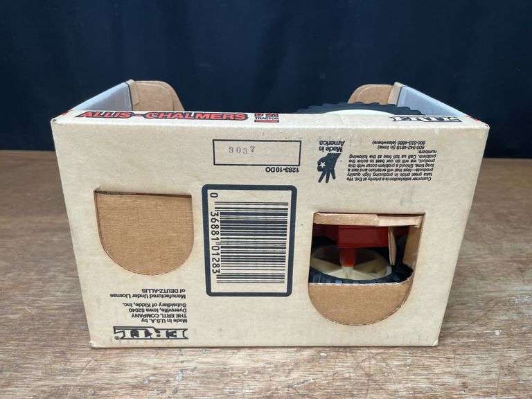 1/16 AC D21 NIB Ertl