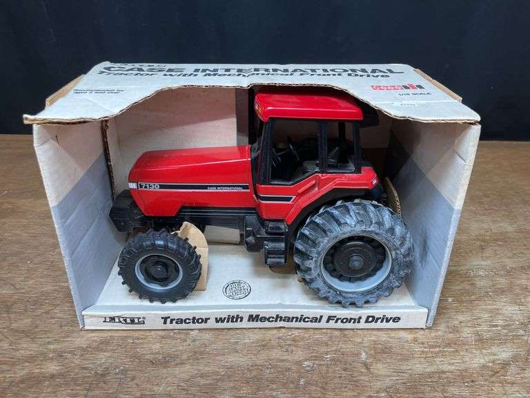 1/16 Case-IH 7130 NIB Ertl image