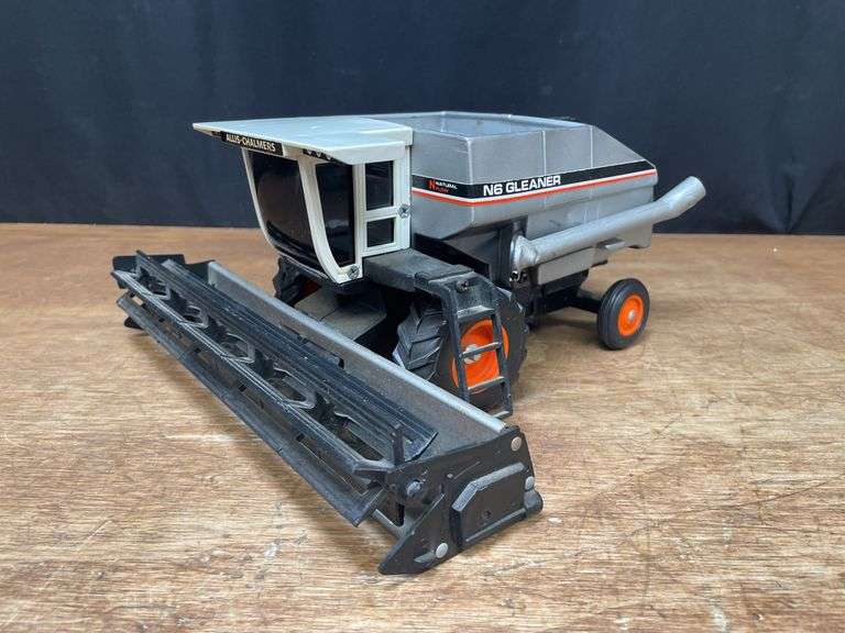 1/24 AC Gleaner N6 Combine SM