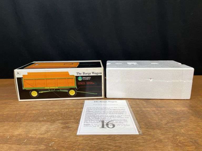 1/16 John Deere Barge Wagon Precision NIB Ertl image