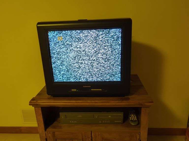 Magnavox TV with DVD/VHS Player image