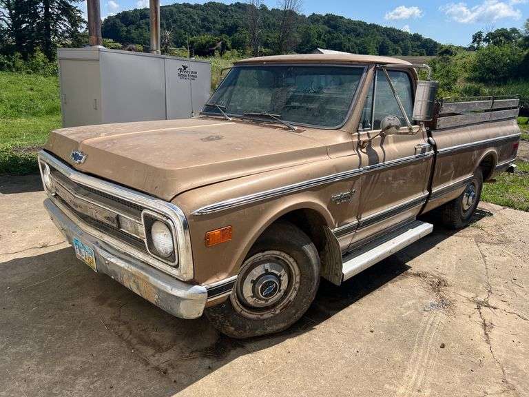 1969 Chevy C20 Custom Camper
