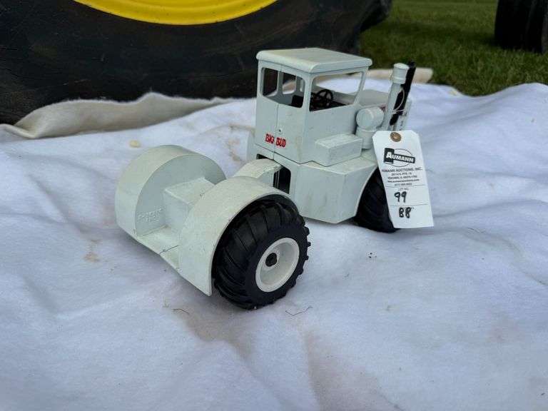 1/16 Scale Trumm Big Bud HN250