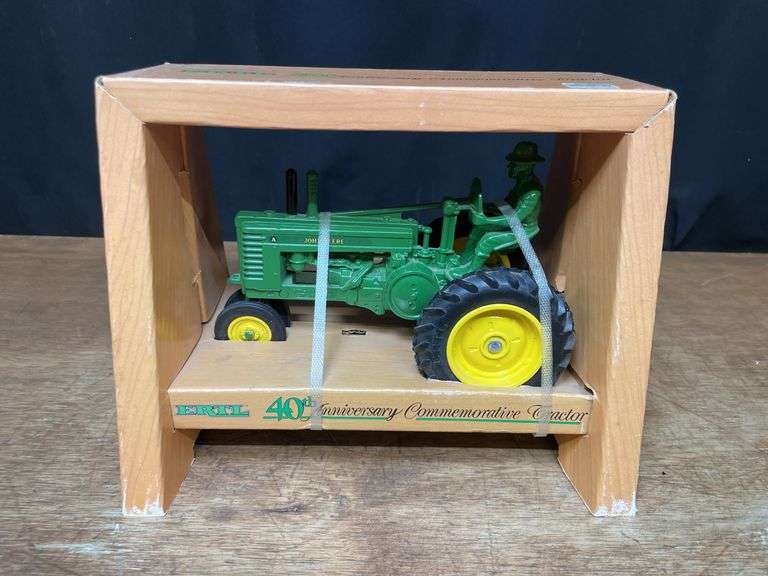 1/16 John Deere A 40th Anniversary NIB Ertl image