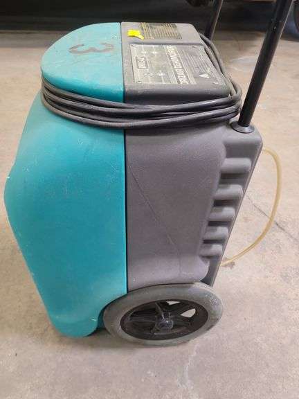 Dri-Eaz DrizAir 1200 Dehumidifier Total Hrs: 3906