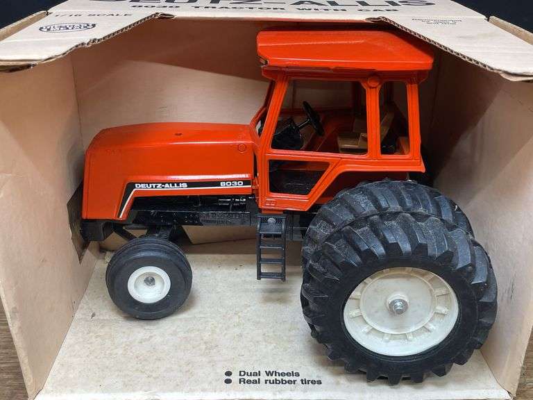 1/16 Deutz-Allis 8030 NIB Ertl