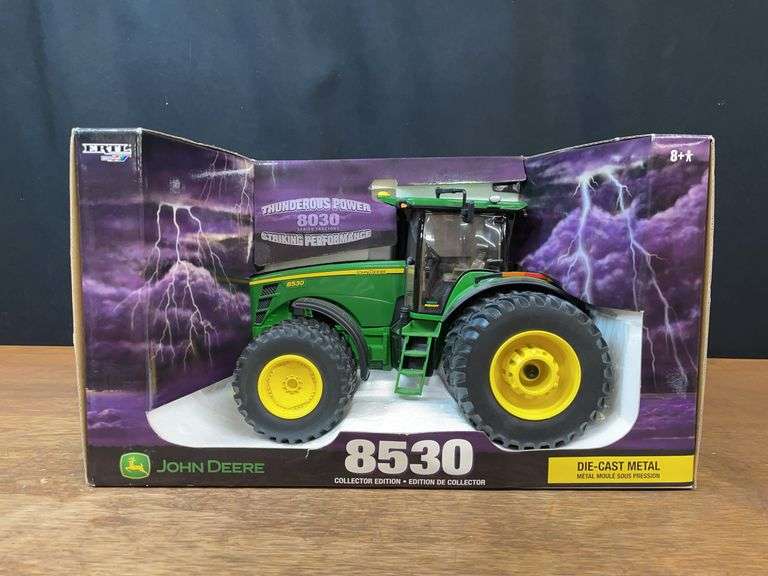 1/16 John Deere 8530 Collector NIB Ertl image