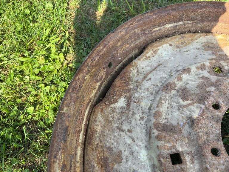 John Deere H Rim