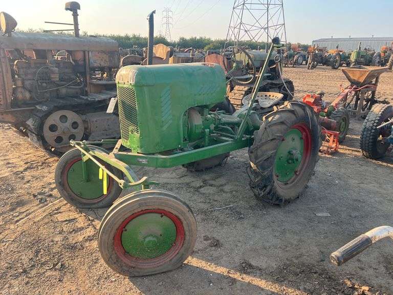 Shaw Du-All Tractor image