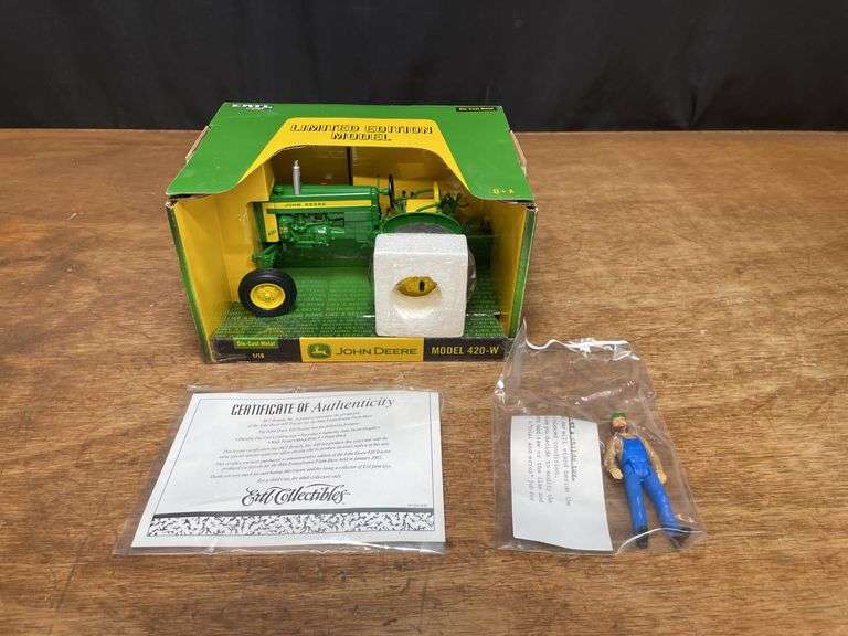 1/16 John Deere 420-W 2005 PA Farm Show NIB Ertl image