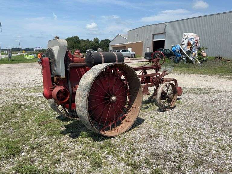 Moline Universal Model D image