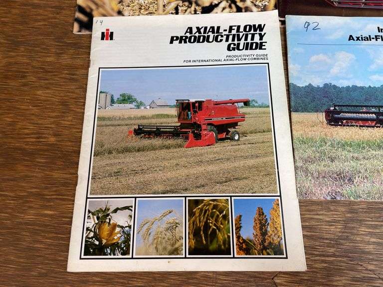 (5) IH + Case-IH Combine Sales Literature