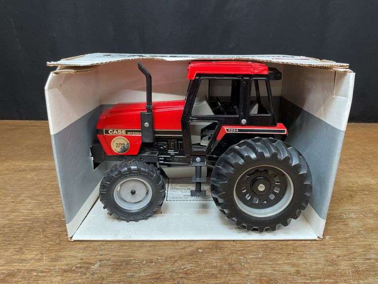 1/16 Case-IH 3294 Collector NIB Ertl image