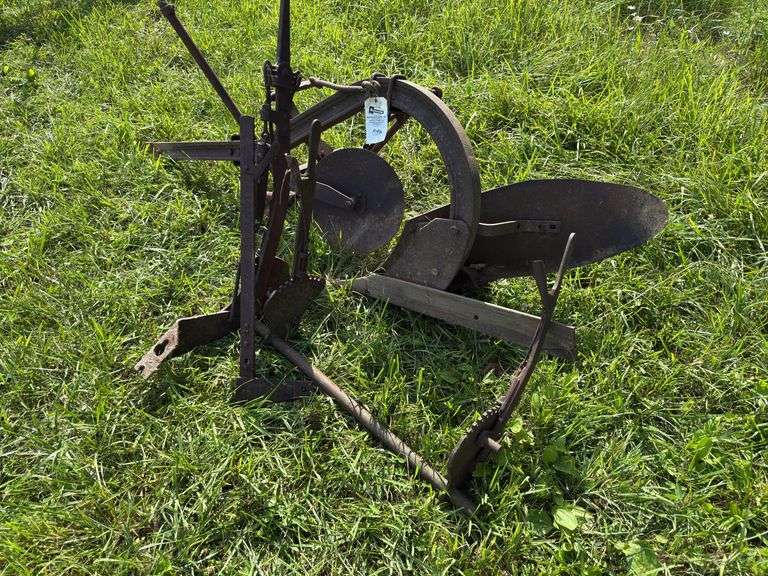 John Deere Model H Plow image
