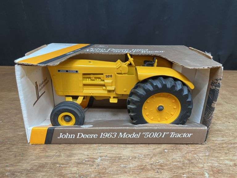 1/16 John Deere 5010I Industrrial NIB Ertl image