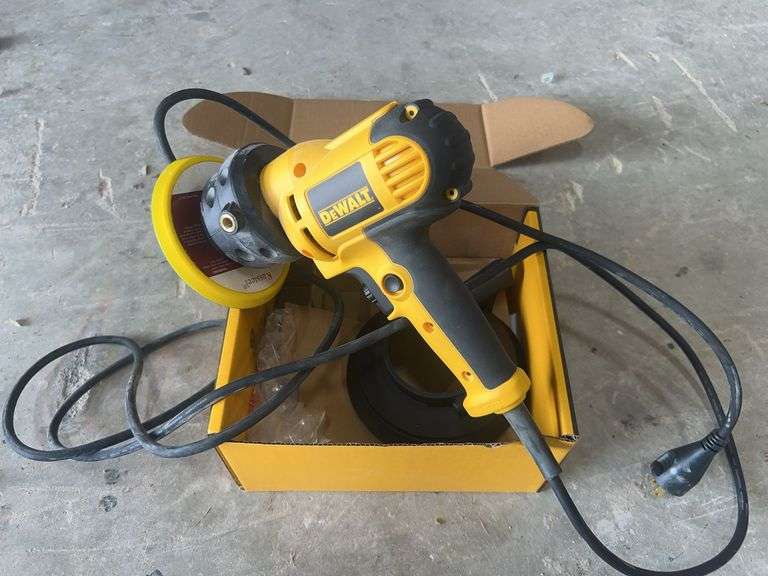 Dewalt 5” Disc Sander (DWE6401DS) image