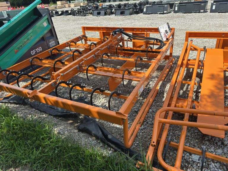 Skid Steer Hay Accumulator Grapple