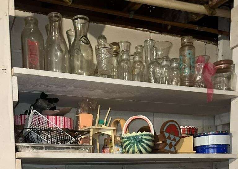 (2) Shelves of Assorted Glasswares image