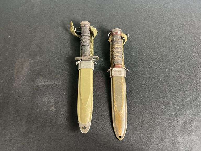 (2)-US M4 Bayonets w/M8A1 Scabbards image
