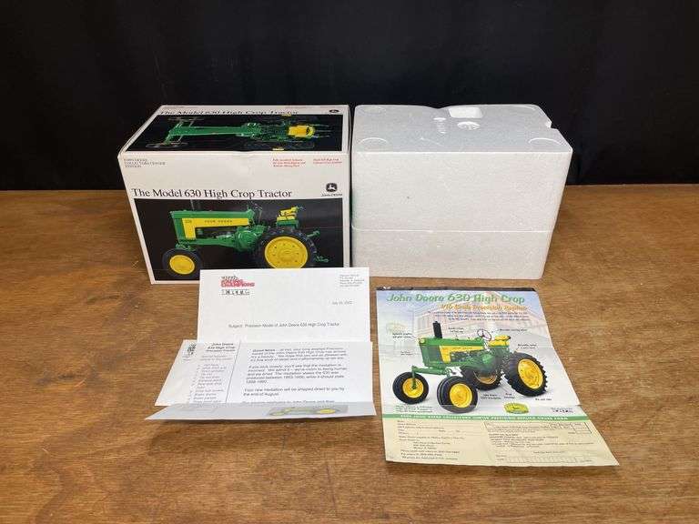 1/16 John Deere 630 Hi-Crop Precision Collectors Center NIB Ertl image