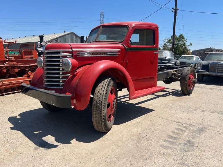 Diamond T Truck image