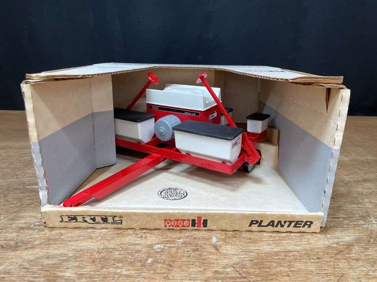 1/16 Case-IH Corn Planter NIB Ertl image