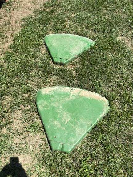 John Deere Clam Shell Fenders image