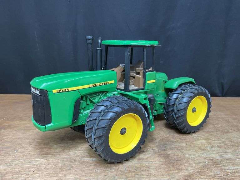 1/16 John Deere 9300 Ertl image