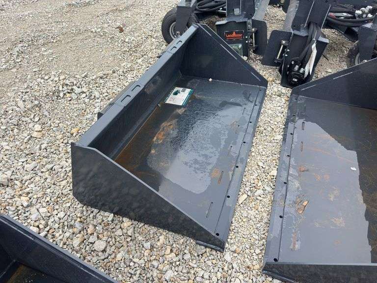 66" Track Duty Bucket image