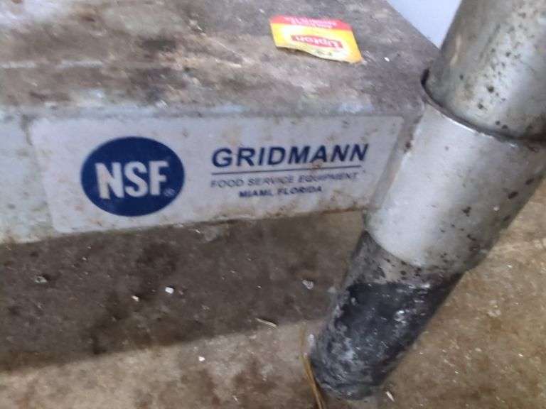 NSF Gridmann Stainless Top Table - 5 ft