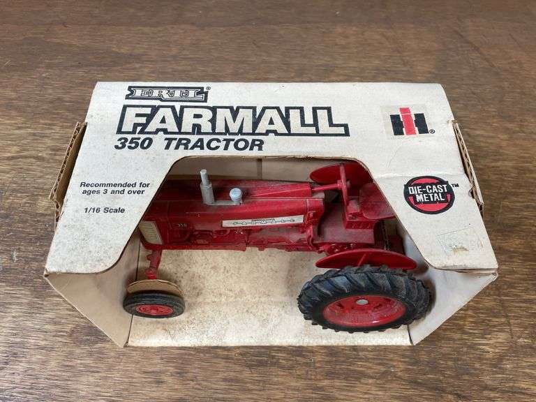 1/16 Farmall 350 NIB Ertl