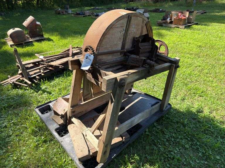 Feed Cutter image