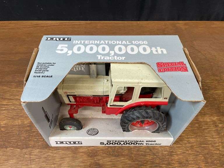 1/16 IH 1066 5 Millionth NIB Ertl