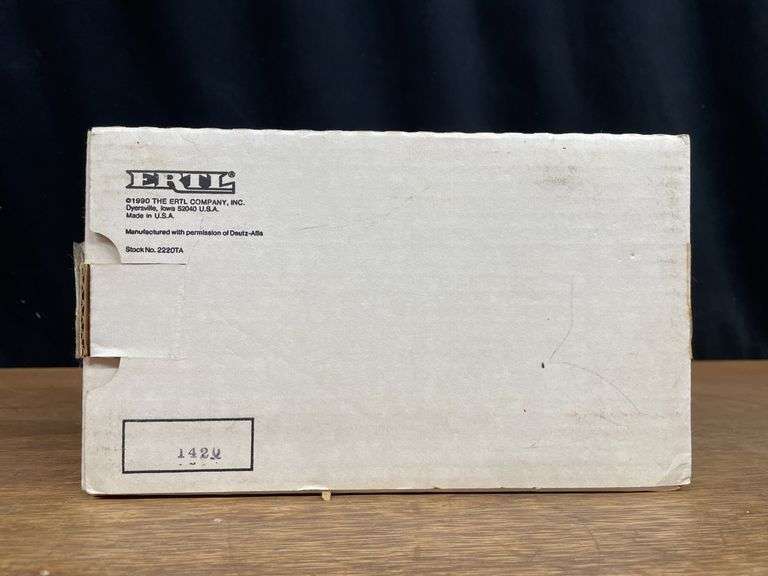 1/16 AC D19 Special Edition NIB Ertl