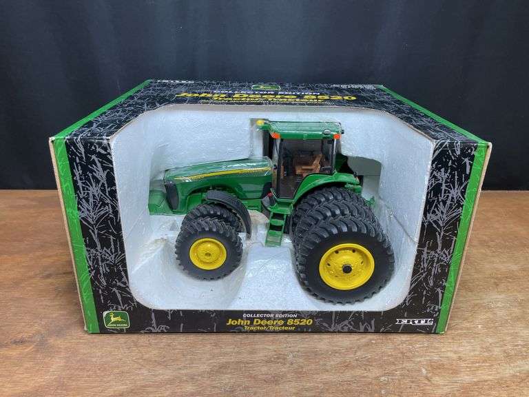 1/16 John Deere 8520 Collector NIB Ertl image