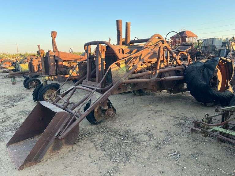John Deere A image