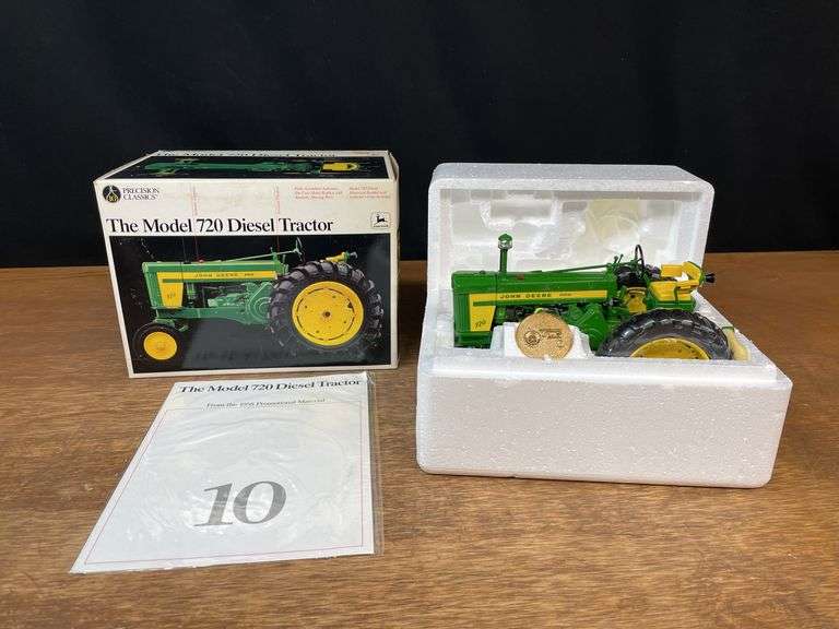 1/16 John Deere 720 Precision NIB Ertl image